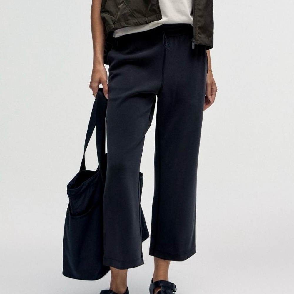 Lululemon Wide Leg Cropped Pants